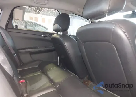 2010 Chevrolet Impala Police z USA, uszkodzony, nr VIN 2G1WD5EM5A1187886